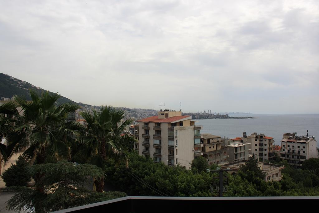 Camelot Hotel Jounieh Exterior foto